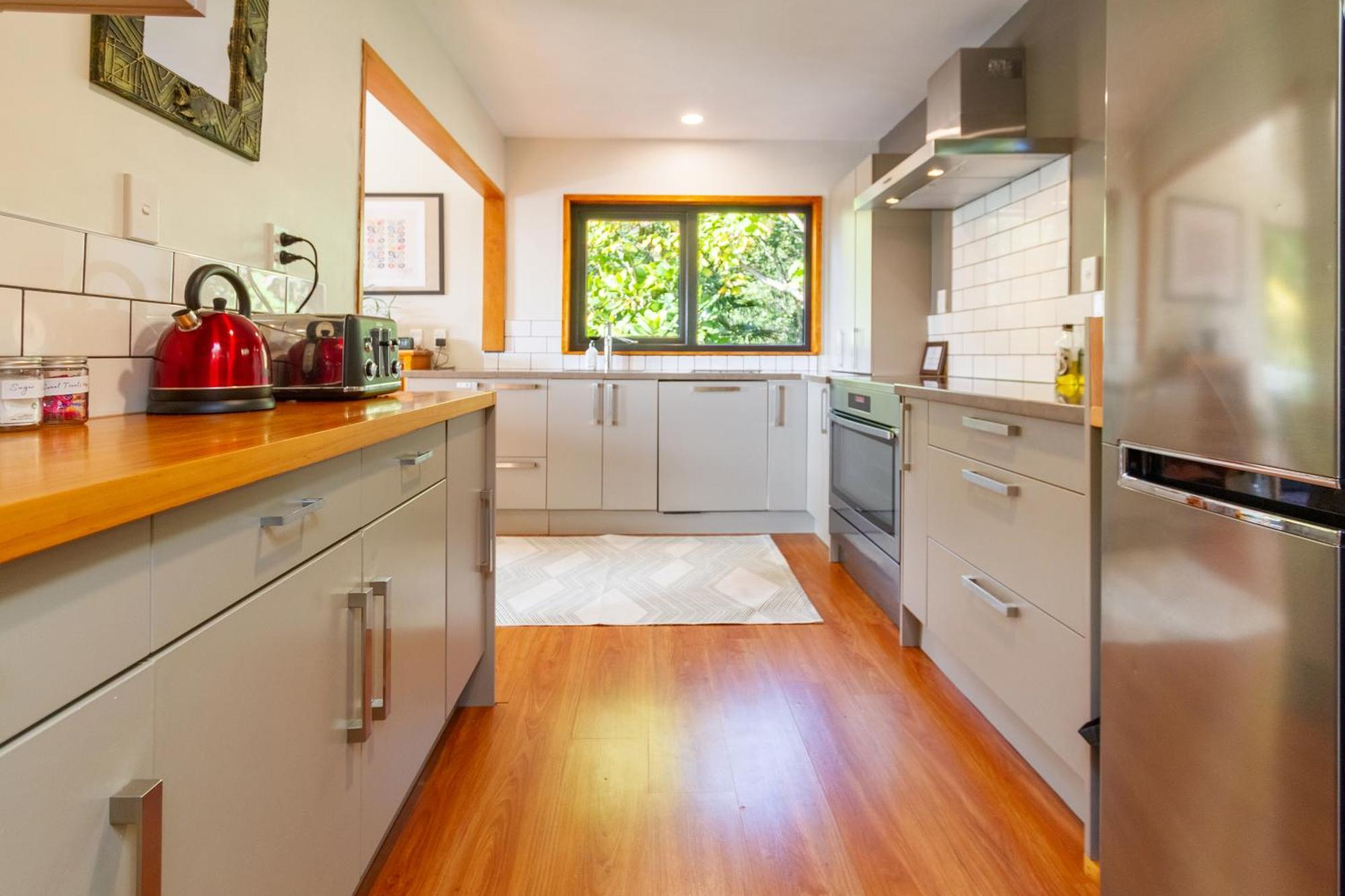 Sherwood Lodge 4-Bedroom Holiday Home With Spectacular Views 基督城 外观 照片