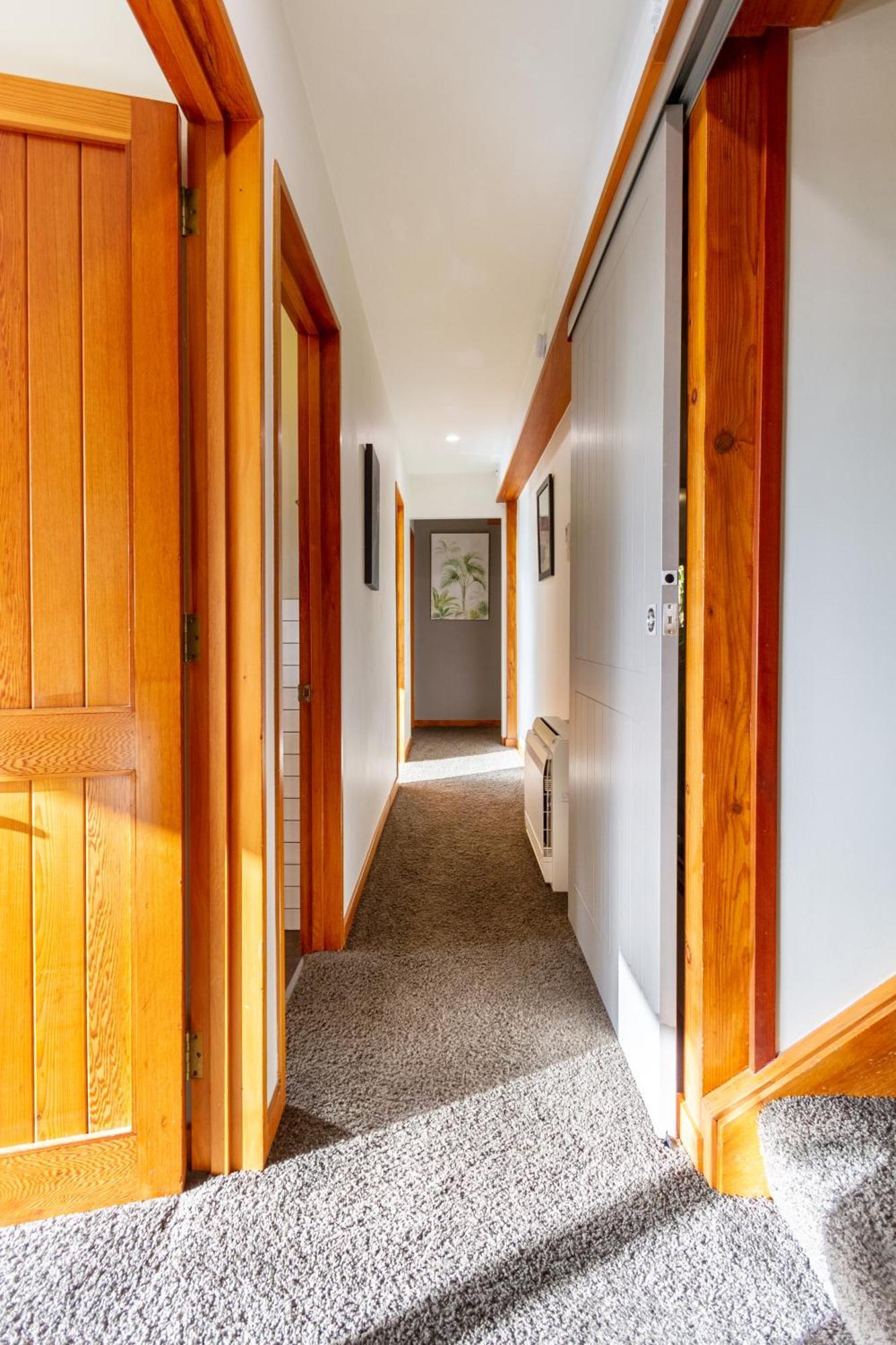 Sherwood Lodge 4-Bedroom Holiday Home With Spectacular Views 基督城 外观 照片