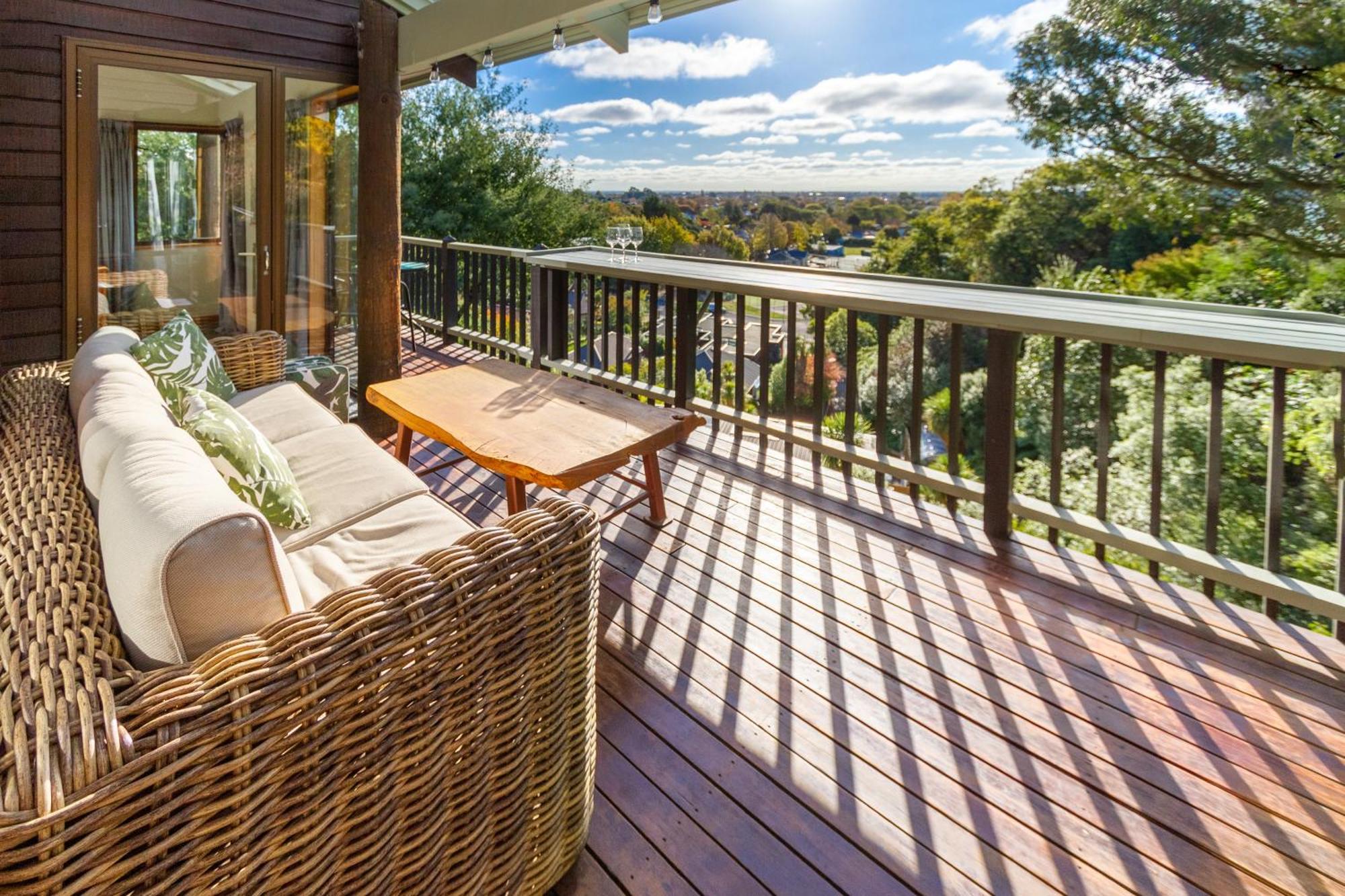 Sherwood Lodge 4-Bedroom Holiday Home With Spectacular Views 基督城 外观 照片