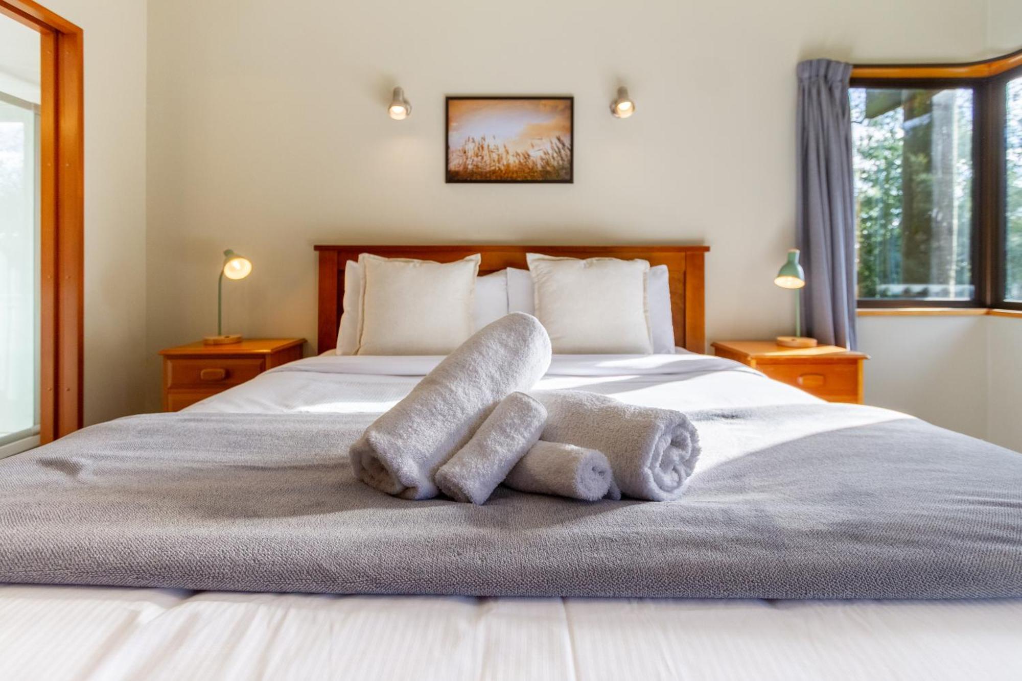 Sherwood Lodge 4-Bedroom Holiday Home With Spectacular Views 基督城 外观 照片